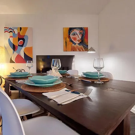 Holiday home Stunning In With Kitchen *
