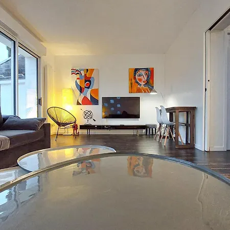 Stunning In With Kitchen Holiday home *