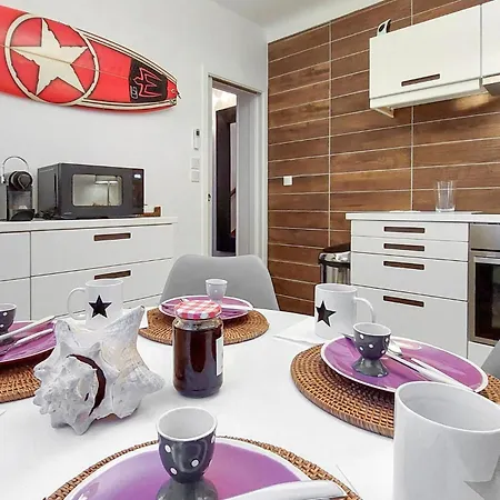 Stunning In With Kitchen * Royan